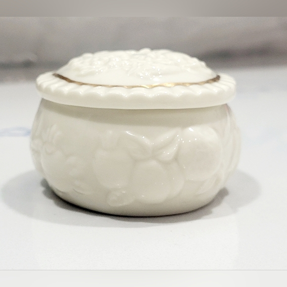 Vintage Lenox Oval Trinket Box - Picture 2 of 10